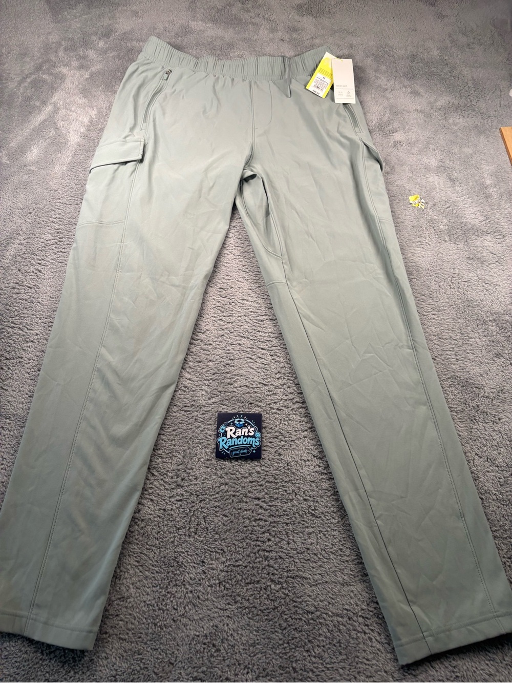 New with tags All in Motion men’s woven performance pants in Sage Green, size Me